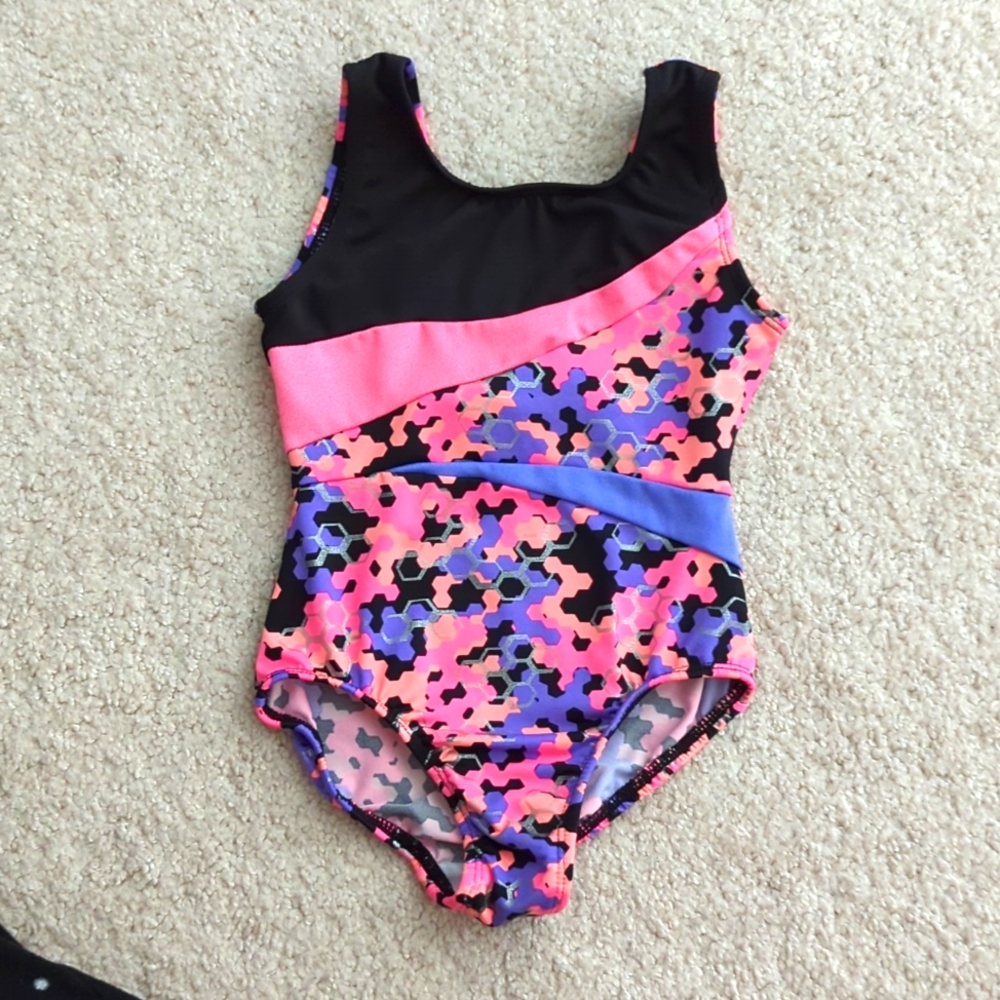 Freestyle by Danskin girls dance/gymnastics leotard